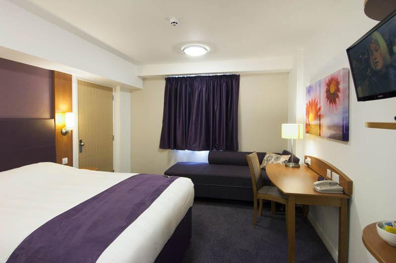 Premier Inn Glasgow มิลกาย ภายนอก รูปภาพ
